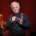 Charles Aznavour, Franse zanger van Armeense afkomst