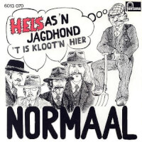 <I>Hels as n jagdhond</I>,<BR>
de eerste single van Normaal in 1976